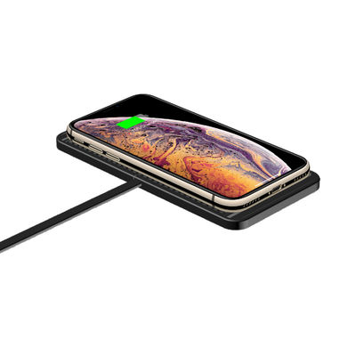 Guter Preis Bequemes Auto-Wireless-Laden mit Micro-USB-Kabel Schwarz Farbe 12V 2,5A Eingang Online